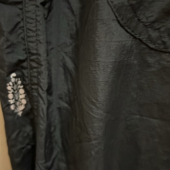 FP Movement Inhale Onesie
NWT
FP Movement by Free People. A482 - Picture 7 of 8